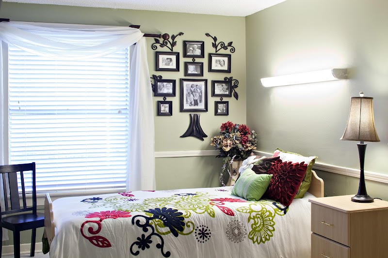 KELLER LANDING nursing home in TUSCUMBIA, AL - Photo 3 of 8