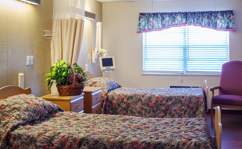 CYPRESS COVE CARE CENTER nursing home in MUSCLE SHOALS, AL - Photo 3 of 10