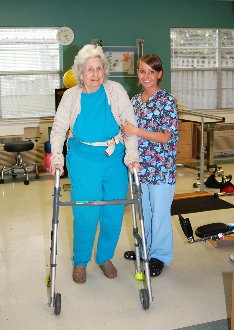 SPRINGHILL SENIOR RESIDENCE nursing home in MOBILE, AL - Photo 4 of 10
