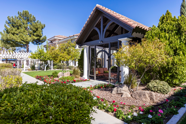 THE TERRACES OF PHOENIX nursing home in PHOENIX, AZ - Photo 2 of 10