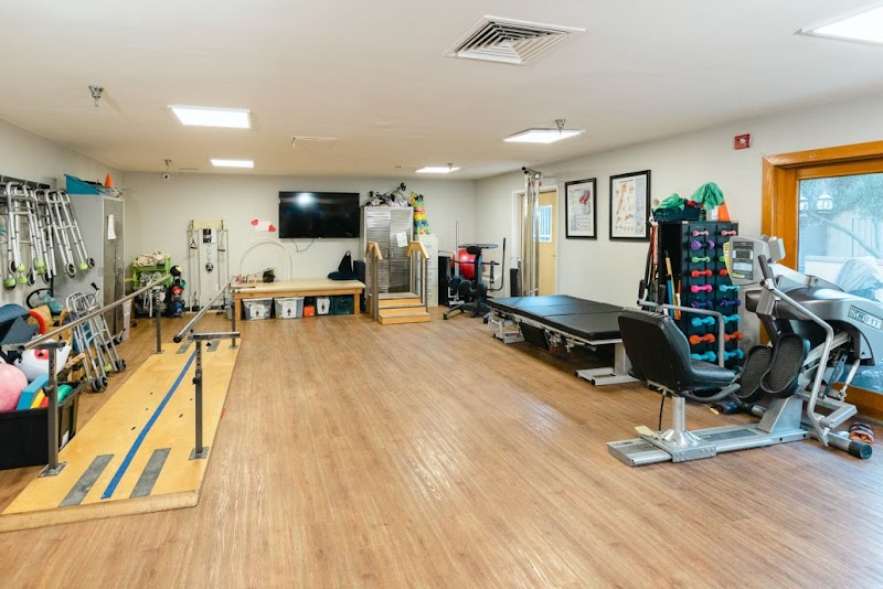 SUN WEST CHOICE HEALTHCARE & REHAB nursing home in SUN CITY WEST, AZ - Photo 2 of 10
