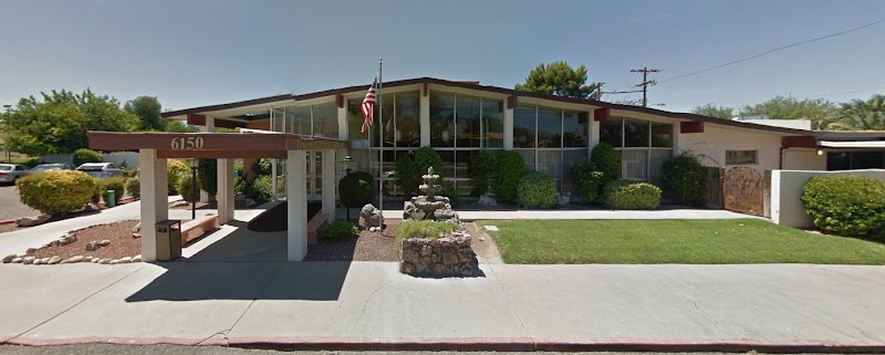 DEVON GABLES REHABILITATION CENTER nursing home in TUCSON, AZ - Photo 2 of 5