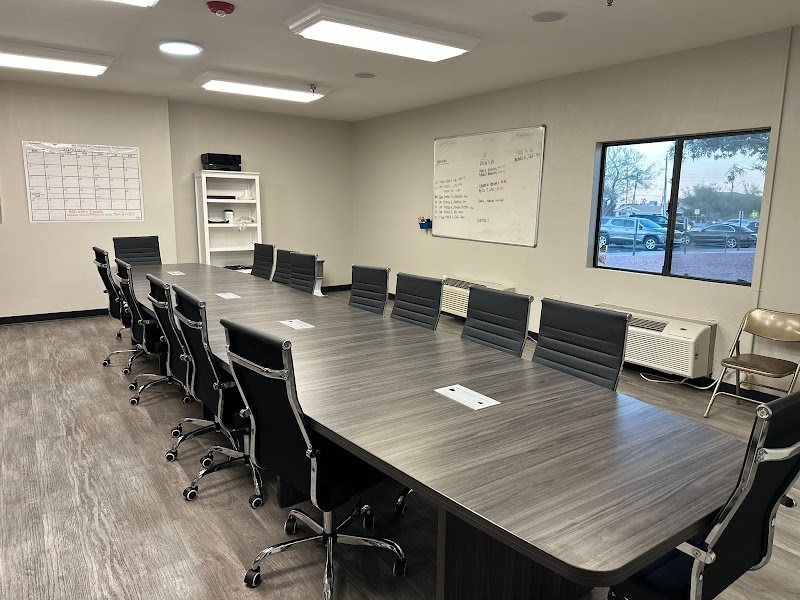 DESERT PEAK CARE CENTER nursing home in PHOENIX, AZ - Photo 4 of 5