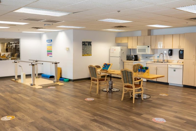 SOUTH MOUNTAIN POST ACUTE nursing home in PHOENIX, AZ - Photo 2 of 5