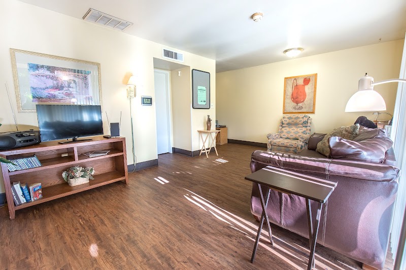 MARYLAND GARDENS POST ACUTE nursing home in PHOENIX, AZ - Photo 4 of 5