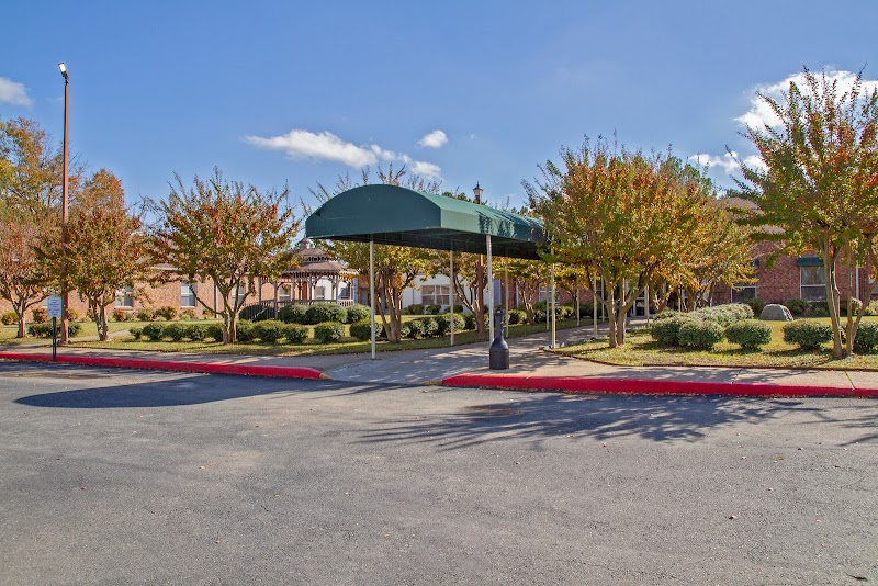 THE BLOSSOMS AT WOODLAND HILLS REHAB & NURSING CEN nursing home in LITTLE ROCK, AR - Photo 2 of 5