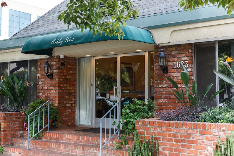 BERKLEY WEST HEALTHCARE CENTER nursing home in SANTA MONICA, CA - Photo 3 of 5