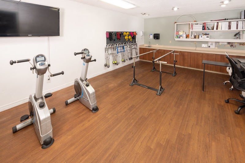 SAN JACINTO VALLEY POST ACUTE nursing home in HEMET, CA - Photo 4 of 9