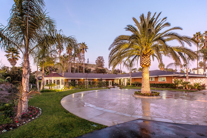 UNIVERSITY CARE CENTER nursing home in SAN DIEGO, CA - Photo 3 of 10