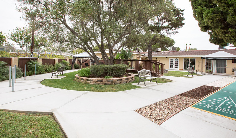 LA PALOMA HEALTHCARE CENTER nursing home in OCEANSIDE, CA - Photo 3 of 10