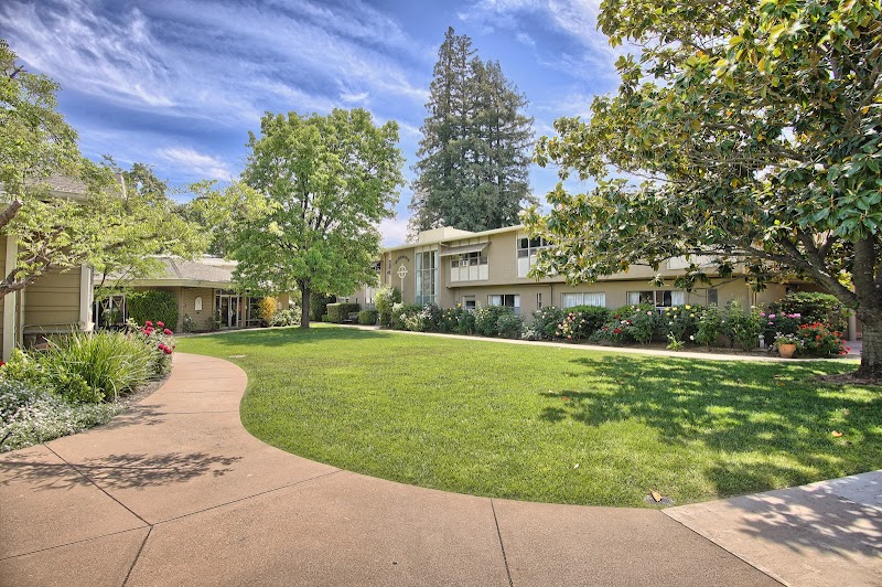 THE VILLAS AT SARATOGA SKILLED NSG & ASSISTED LVG nursing home in SARATOGA, CA - Photo 3 of 5
