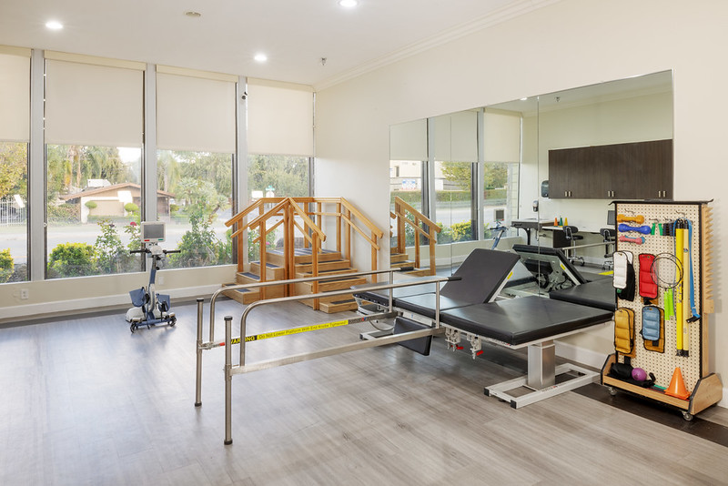WATERMAN CANYON POST ACUTE nursing home in SAN BERNARDINO, CA - Photo 5 of 10