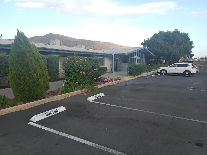 JURUPA HILLS POST ACUTE nursing home in RIVERSIDE, CA - Photo 4 of 5