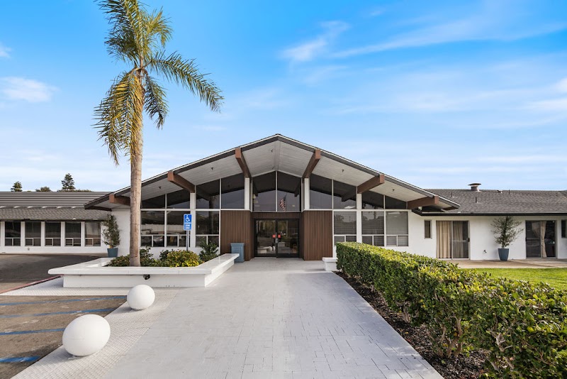 CAPISTRANO BEACH CARE CENTER nursing home in DANA POINT, CA - Photo 3 of 5