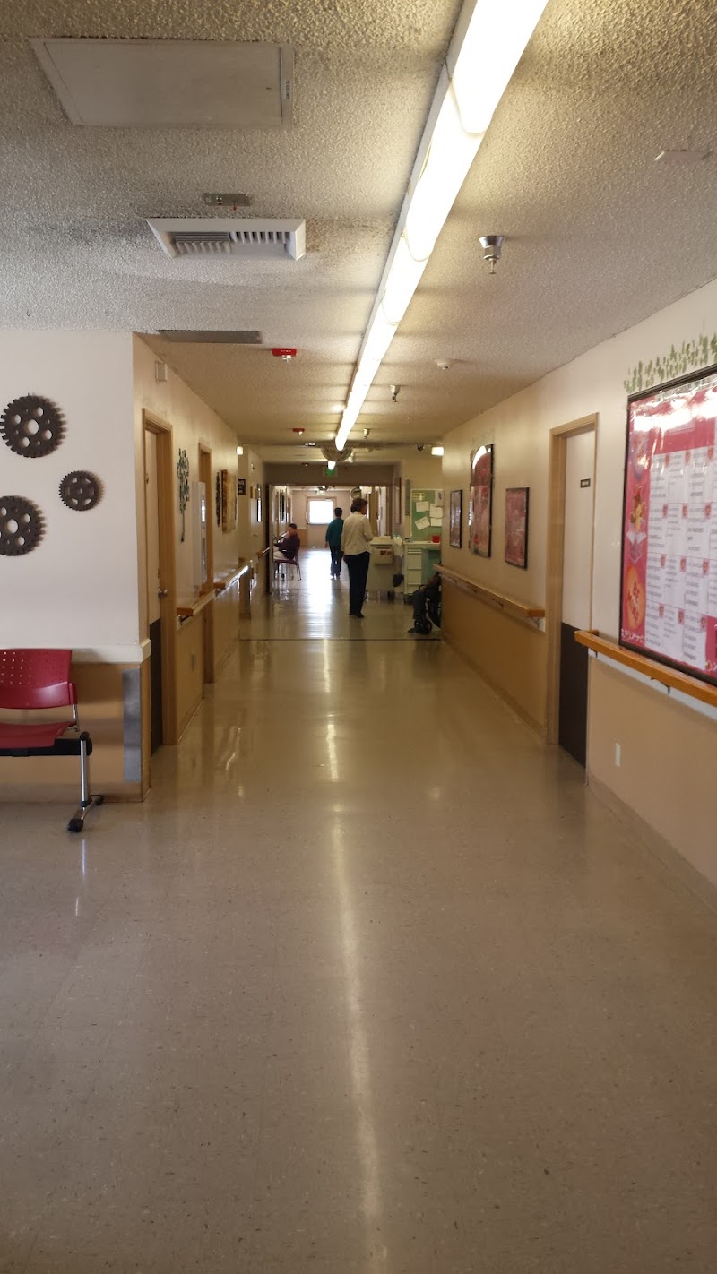 PARKVIEW JULIAN HEALTHCARE CENTER nursing home in BAKERSFIELD, CA - Photo 3 of 5