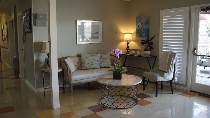 HIGH VALLEY LODGE nursing home in SUNLAND, CA - Photo 5 of 8