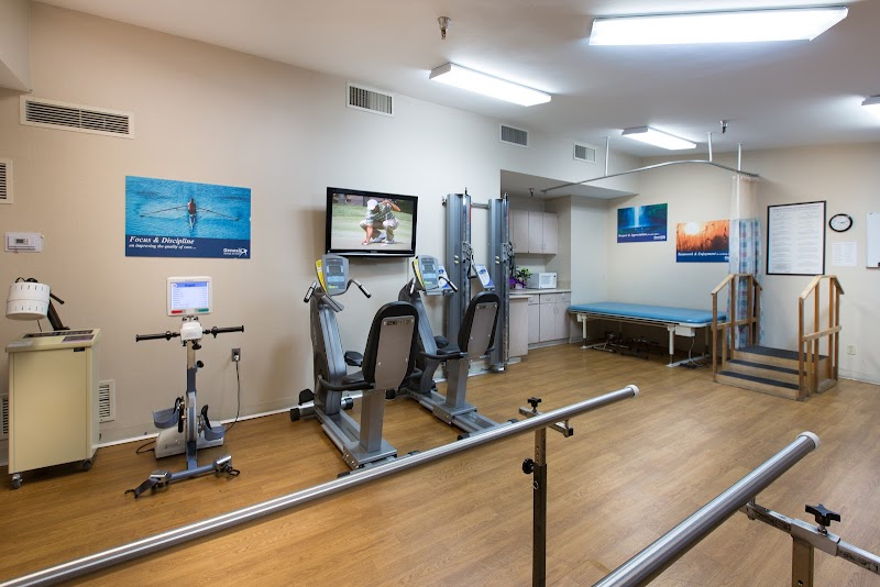 WOODLAND CARE CENTER nursing home in RESEDA, CA - Photo 4 of 5
