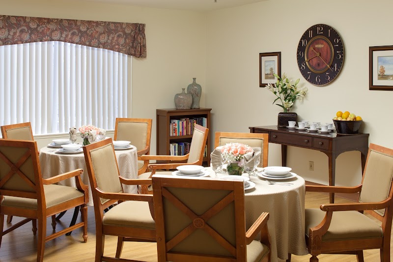 WASHINGTON CENTER nursing home in SAN LEANDRO, CA - Photo 3 of 7