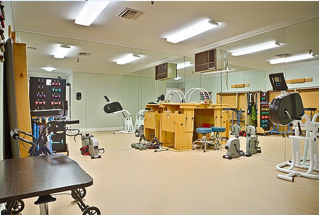 GARDEN GROVE POST ACUTE nursing home in GARDEN GROVE, CA - Photo 3 of 10