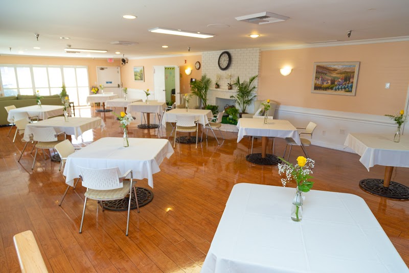 MEADOW CREEK POST-ACUTE nursing home in PARAMOUNT, CA - Photo 3 of 5