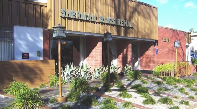 SHERMAN OAKS HEALTH & REHAB nursing home in SHERMAN OAKS, CA - Photo 4 of 5
