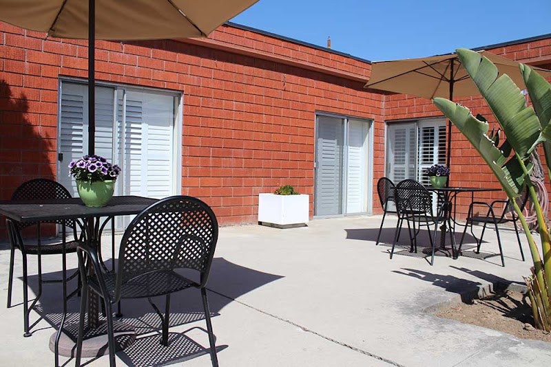 THE REHABILITATION CENTER OF NORTH HILLS nursing home in NORTH HILLS, CA - Photo 4 of 5