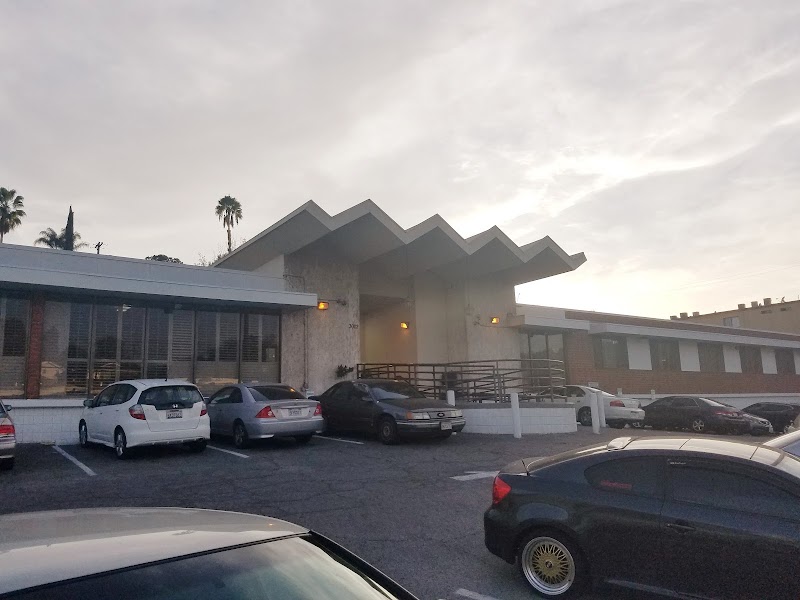 LOS FELIZ HEALTHCARE & WELLNESS CENTER, LP nursing home in LOS ANGELES, CA - Photo 2 of 5