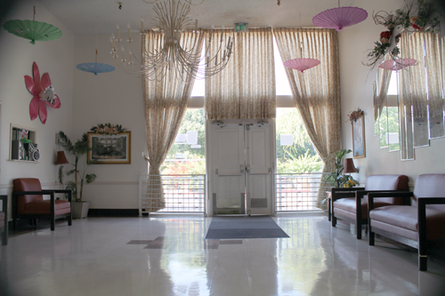 MEDICAL CENTER CONVALESCENT HOSPITAL nursing home in SAN BERNARDINO, CA - Photo 4 of 10