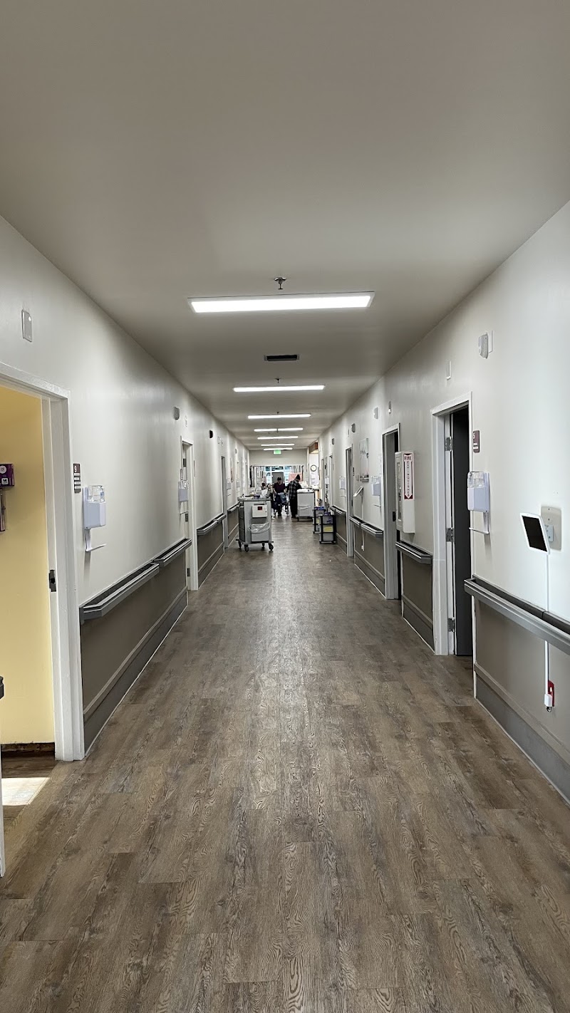 GOLDEN HARBOR HEALTHCARE CENTER nursing home in HAYWARD, CA - Photo 2 of 5