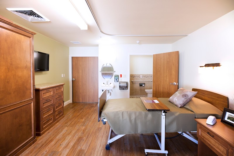 ARLINGTON GARDENS CARE CENTER nursing home in RIVERSIDE, CA - Photo 5 of 5