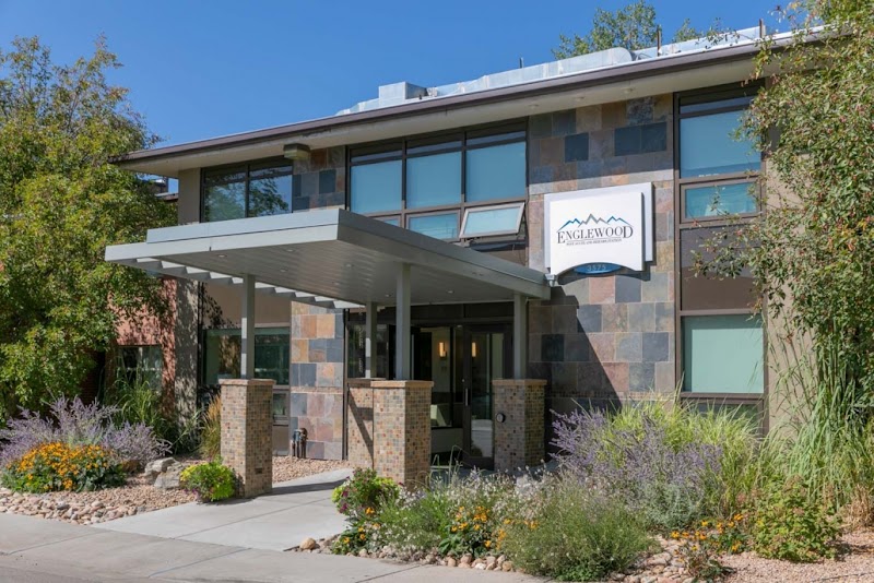 ENGLEWOOD POST ACUTE AND REHABILITATION nursing home in ENGLEWOOD, CO - Photo 2 of 10
