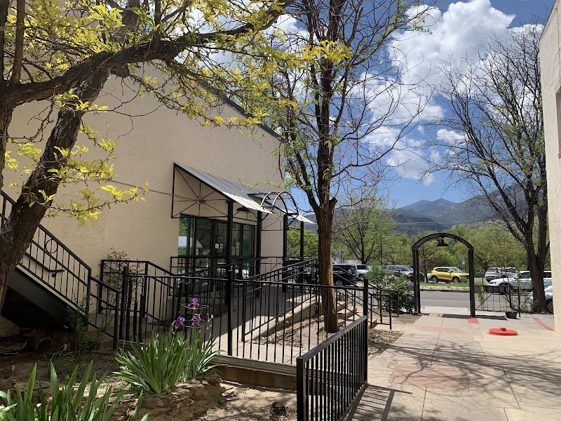 SUNDANCE SKILLED NURSING AND REHABILITATION nursing home in COLORADO SPRINGS, CO - Photo 4 of 5