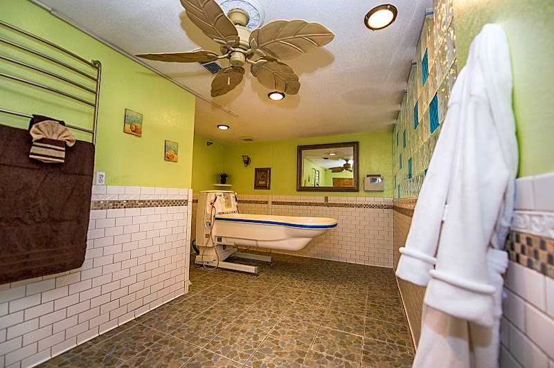 CAMBRIDGE CARE CENTER nursing home in LAKEWOOD, CO - Photo 3 of 10