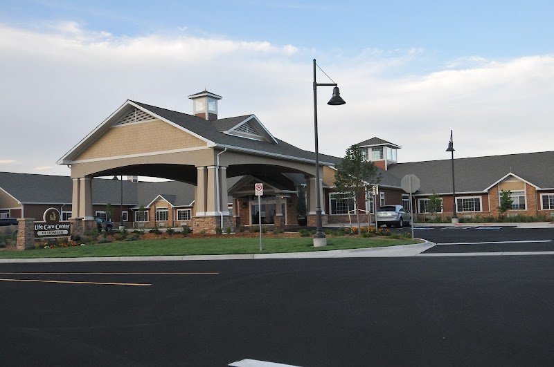 LIFE CARE CENTER OF STONEGATE nursing home in PARKER, CO - Photo 2 of 5