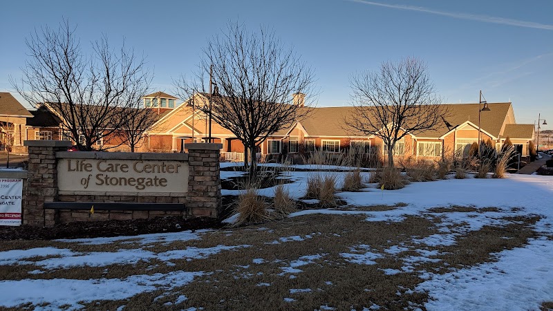 LIFE CARE CENTER OF STONEGATE nursing home in PARKER, CO - Photo 3 of 5