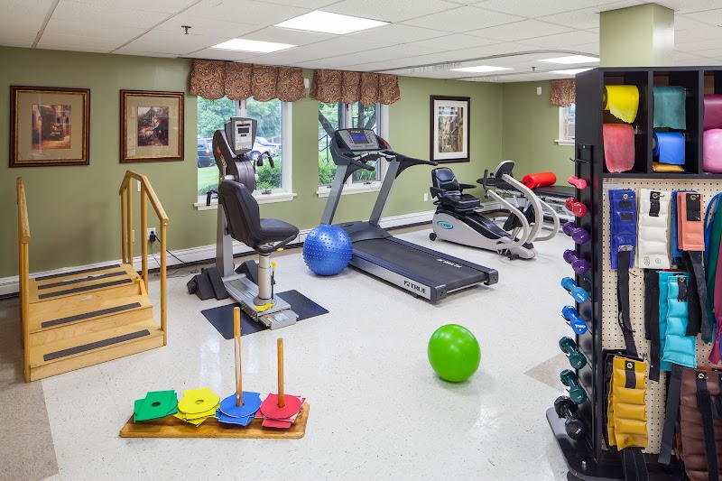 AUTUMN LAKE HEALTHCARE AT GLEN HILL nursing home in DANBURY, CT - Photo 5 of 9