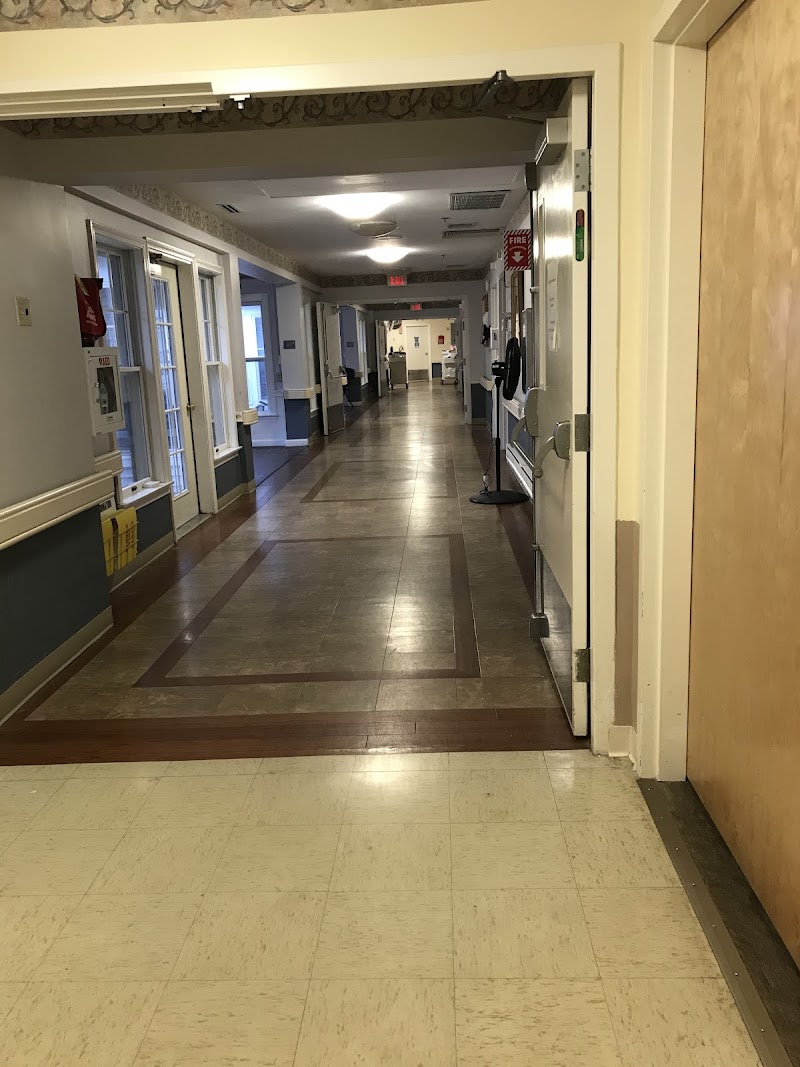 APPLE REHAB GUILFORD nursing home in GUILFORD, CT - Photo 5 of 5