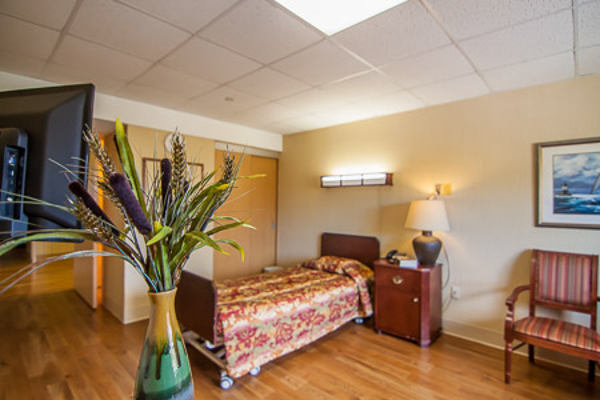 NEW LONDON SUB-ACUTE AND NURSING nursing home in WATERFORD, CT - Photo 2 of 5
