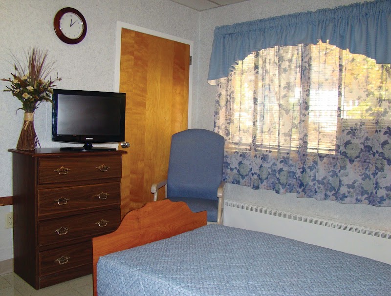 LEDGECREST HEALTH CARE CENTER nursing home in KENSINGTON, CT - Photo 4 of 10