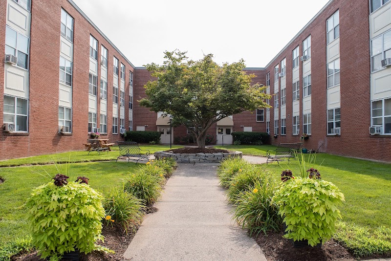 WESTSIDE CARE CENTER nursing home in MANCHESTER, CT - Photo 2 of 5