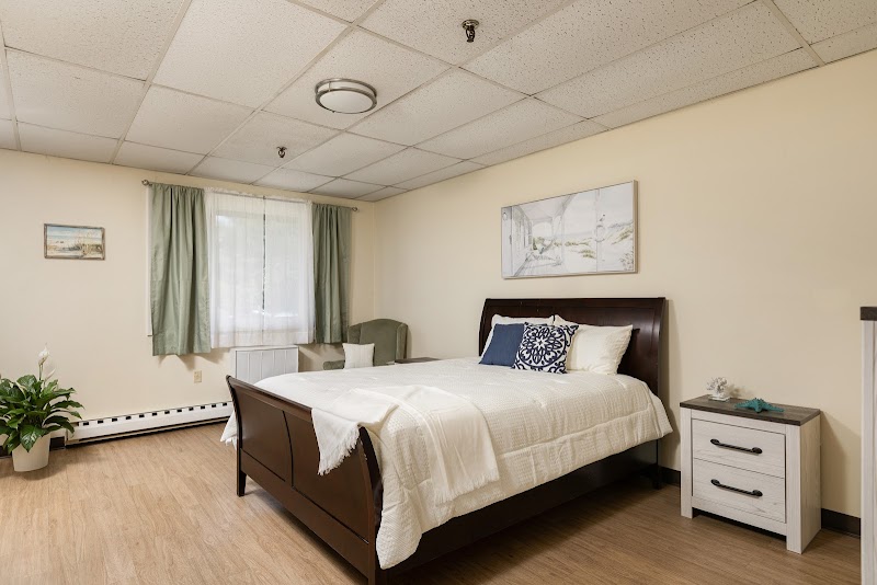 COMPLETE CARE AT GROTON REGENCY nursing home in GROTON, CT - Photo 3 of 10