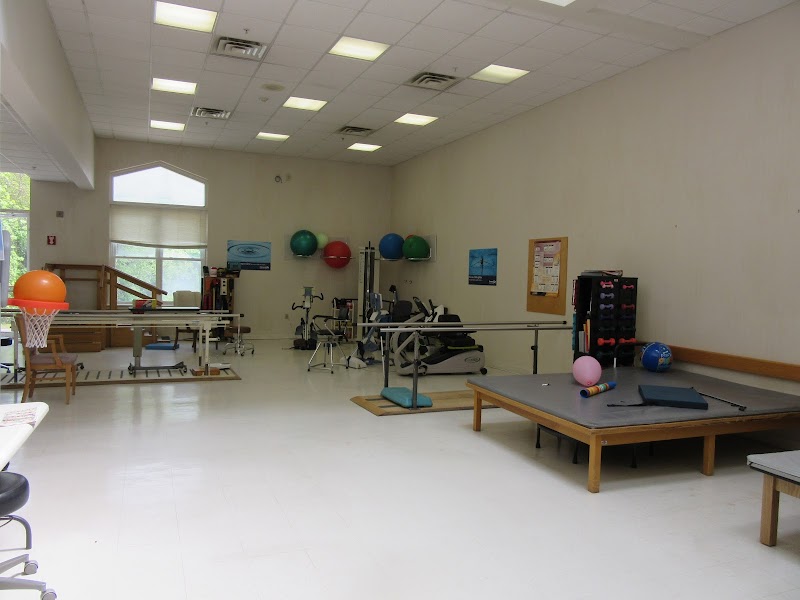 COMPLETE CARE AT GROTON REGENCY nursing home in GROTON, CT - Photo 5 of 10
