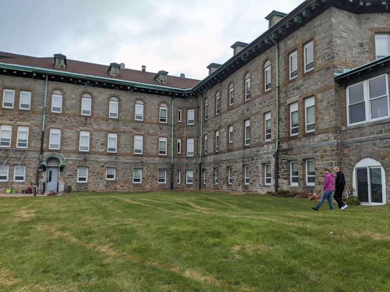 FAIRVIEW nursing home in GROTON, CT - Photo 4 of 10