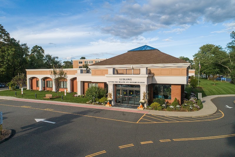 LUDLOWE CENTER FOR HEALTH & REHABILITATION nursing home in FAIRFIELD, CT - Photo 2 of 10