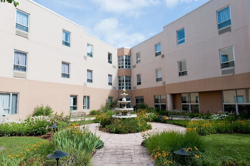 AUTUMN LAKE HEALTHCARE AT NORWALK nursing home in NORWALK, CT - Photo 2 of 5
