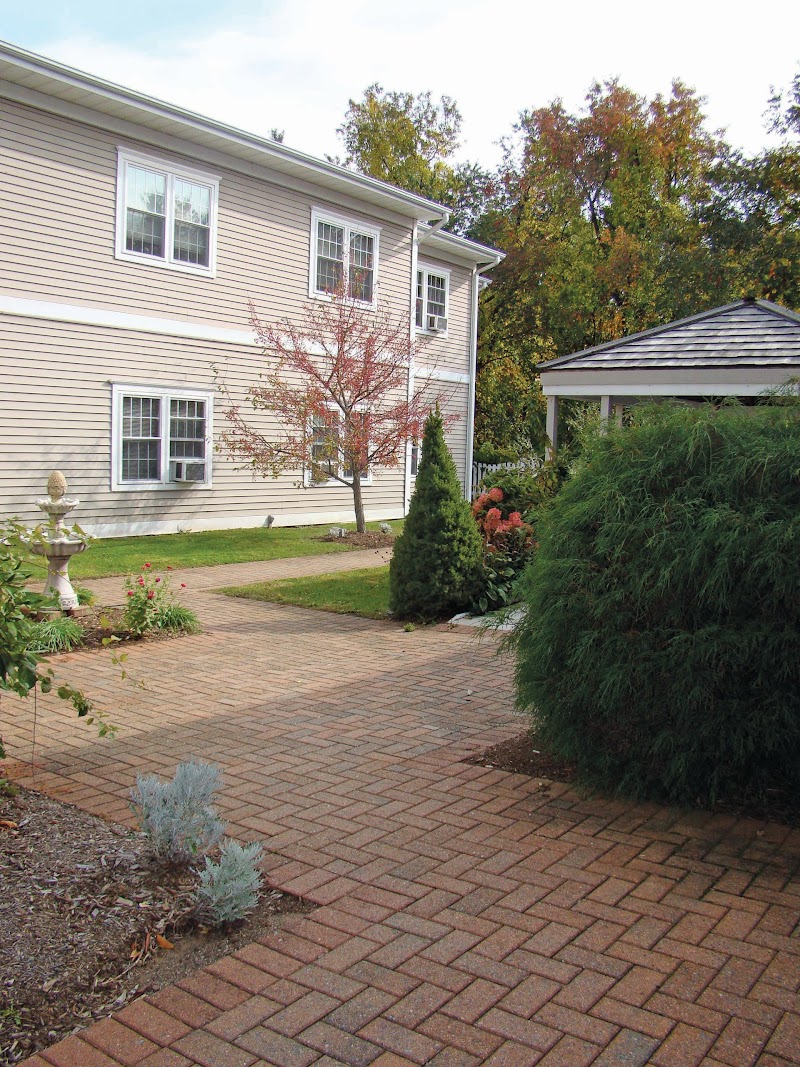 APPLE REHAB LAUREL WOODS nursing home in EAST HAVEN, CT - Photo 5 of 5