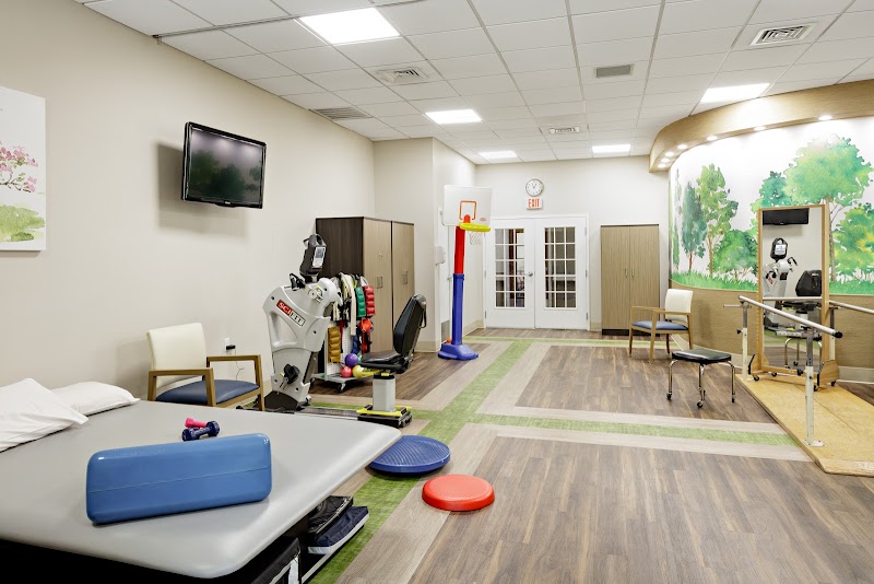 AUTUMN LAKE HEALTHCARE AT BUCKS HILL nursing home in WATERBURY, CT - Photo 4 of 10