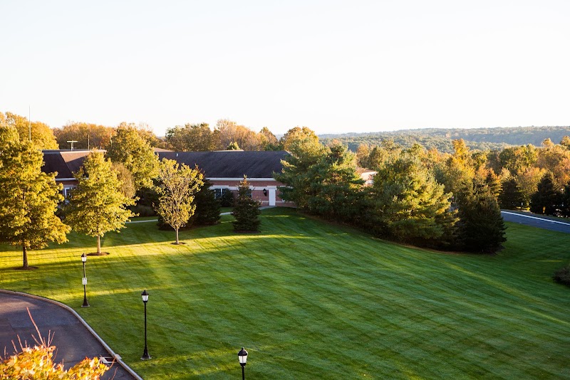 RIDGE CREST AT MEADOW RIDGE nursing home in WEST REDDING, CT - Photo 4 of 10