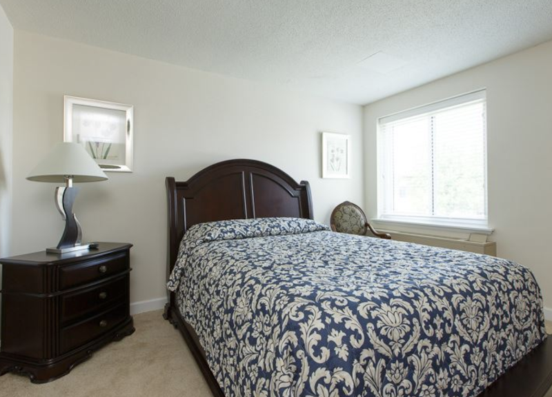 WILLOWBROOKE COURT SKILLED CENTER  AT MANOR HOUSE nursing home in SEAFORD, DE - Photo 3 of 10