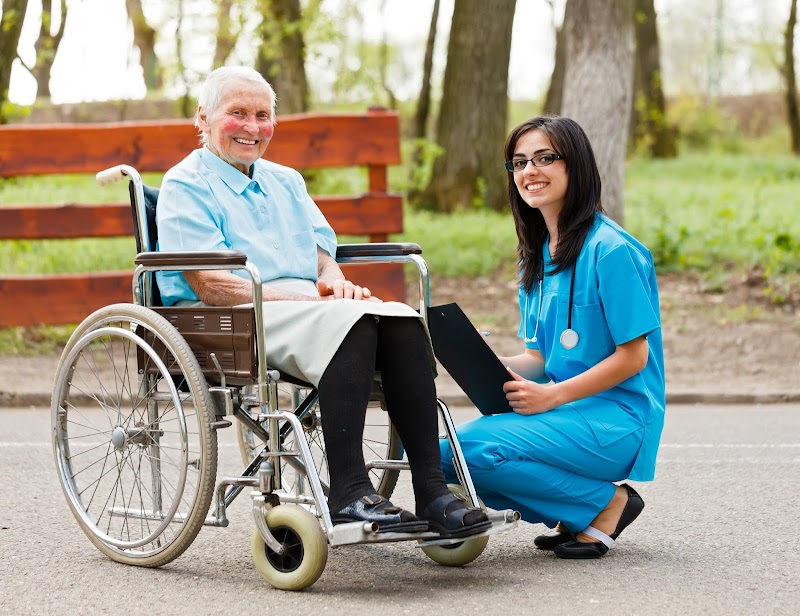 BEACHSIDE CENTER FOR REHABILITATION AND NURSING nursing home in NEW SMYRNA BEACH, FL - Photo 2 of 10